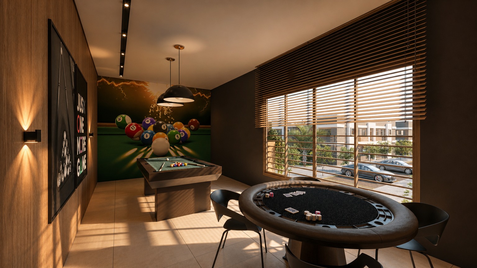 Salão de jogos com mesa de sinuca, mesa de poker e persianas de madeira
